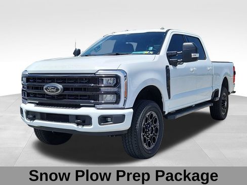 Used 2024 Ford F250 XLT w/ Black Appearance Package AWD/4WD image 5