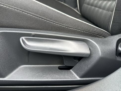 Used 2023 Volkswagen Jetta Sport image 14