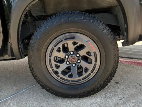 Used 2026 Nissan Frontier PRO-4X AWD/4WD image 9