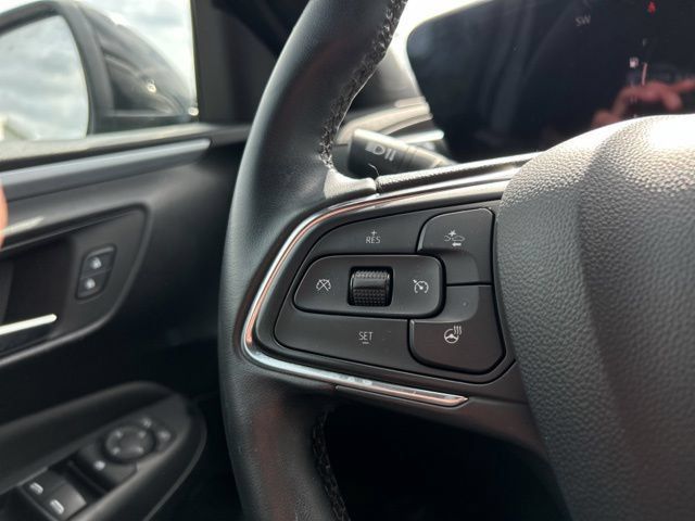 Used 2024 Buick Envista Sport Touring w/ Convenience I Package FWD image 37
