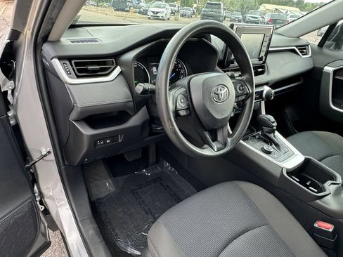 Used 2022 Toyota RAV4 LE AWD/4WD image 20