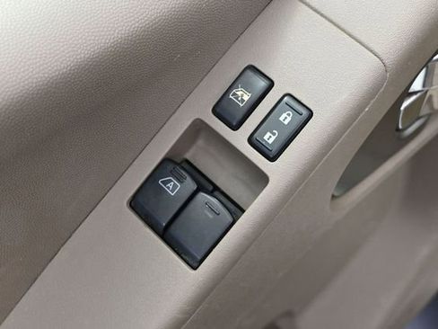 Used 2014 Nissan Frontier SV AWD/4WD image 18