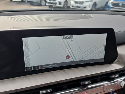 Used 2024 Kia Telluride SX w/ Towing Package FWD image 24