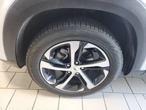 Used 2024 Chevrolet Trax RS w/ Driver Confidence Package FWD image 8