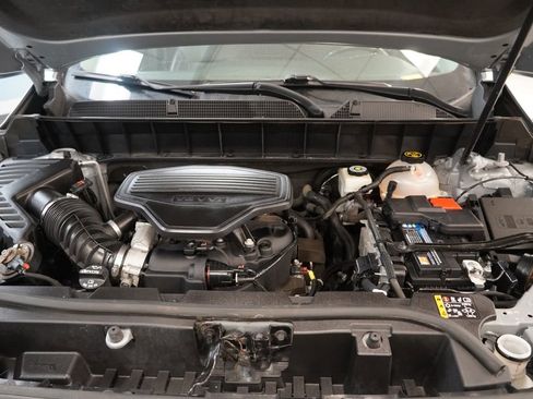 Used 2018 GMC Acadia SLT image 17