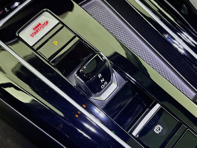 New 2026 Volkswagen GTI SE FWD image 18