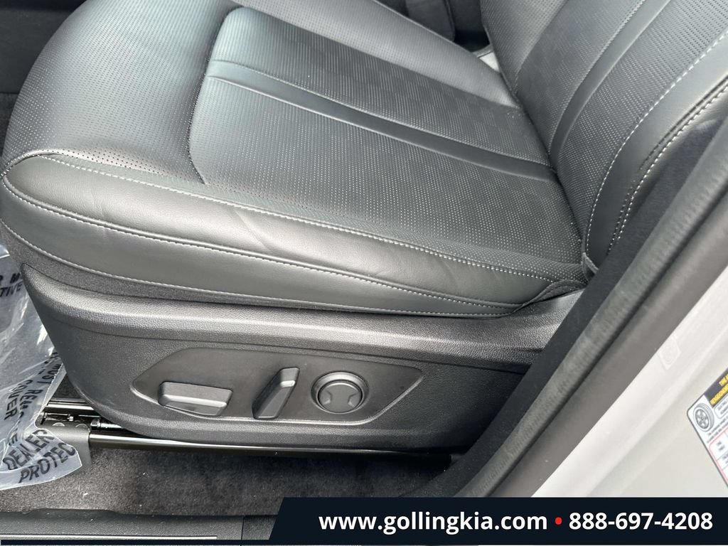 Certified 2026 Kia Sorento S FWD image 17