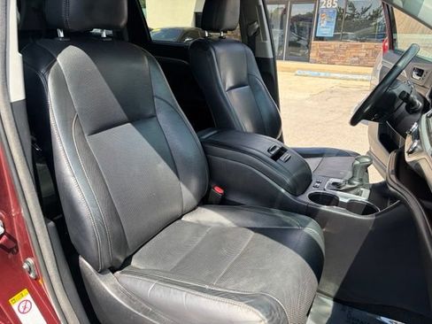 Used 2018 Toyota Highlander Limited Platinum AWD/4WD image 41