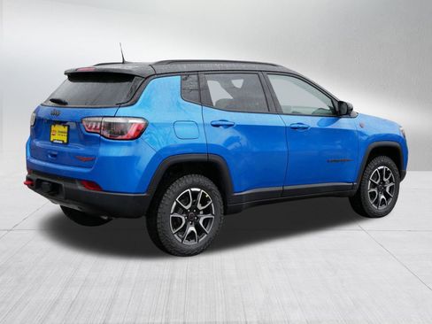 New 2026 Jeep Compass Trailhawk w/ Trailer Tow Group image 7