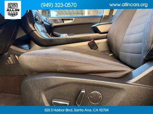 Used 2019 Ford Edge SEL FWD image 17