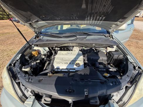 Used 2004 Lexus RX 330 RX 330 Sport Utility 4D image 17