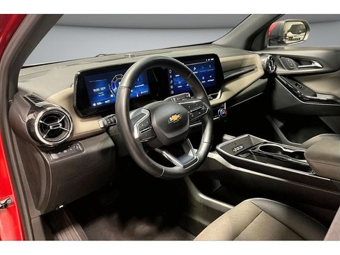 Used 2025 Chevrolet Equinox LT w/ Convenience Package II AWD/4WD image 15