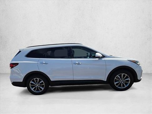 Used 2018 Hyundai Santa Fe SE FWD image 5
