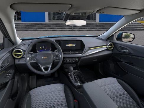 New 2026 Chevrolet Trax LT w/ Driver Confidence Package FWD image 15