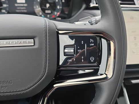 New 2026 Land Rover Range Rover Velar Dynamic SE AWD/4WD image 18