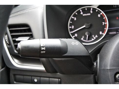 Used 2024 Nissan Rogue SV FWD image 17