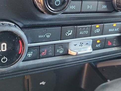Certified 2023 Ford Bronco Outer Banks w/ Sasquatch Package AWD/4WD image 12