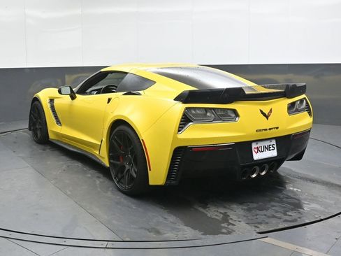 Used 2016 Chevrolet Corvette Z06 w/ Z07 Performance Package RWD image 9