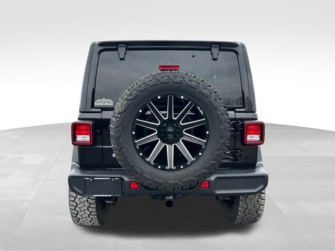 Used 2020 Jeep Wrangler Unlimited Sahara w/ Uconnect 4C Nav & Sound Group image 16