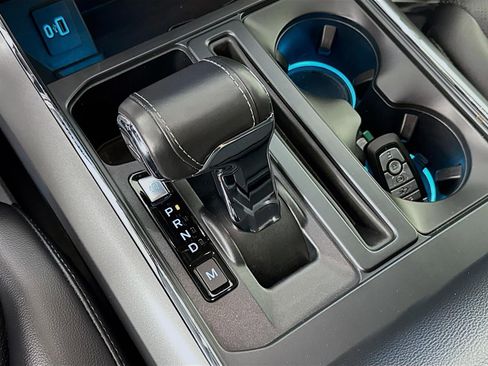 Used 2021 Ford F150 Lariat w/ Equipment Group 502A High image 19