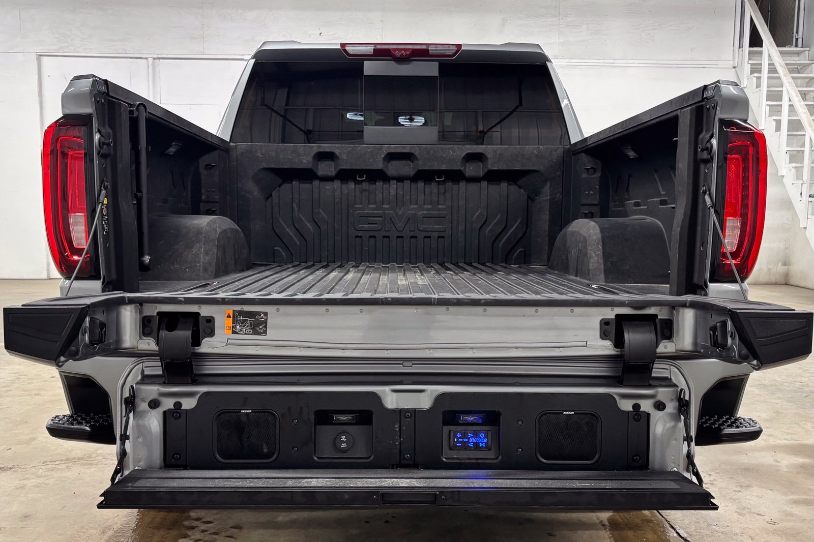 Used 2025 GMC Sierra 1500 Denali Ultimate AWD/4WD image 26