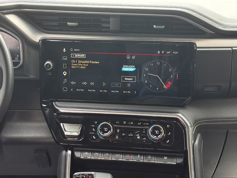 Used 2023 GMC Sierra 1500 Denali w/ Technology Package AWD/4WD image 18
