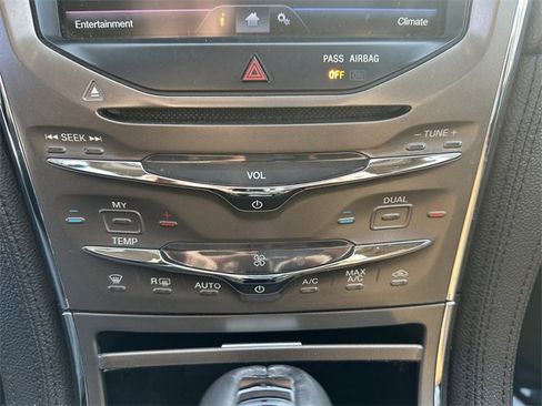 Used 2015 Lincoln MKX AWD w/ Equipment Group 102A image 23