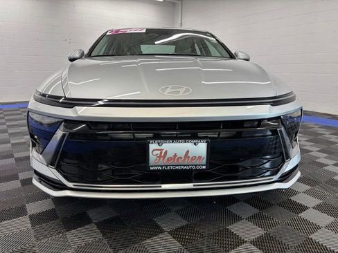 Used 2025 Hyundai Sonata SEL FWD image 11