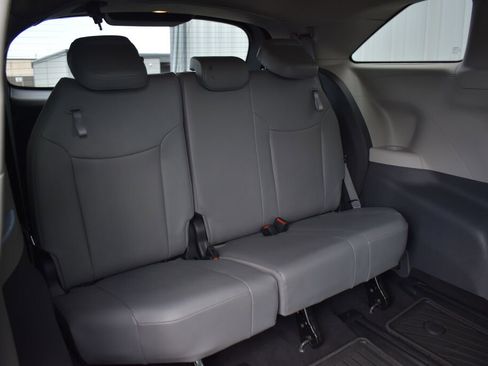 Certified 2023 Toyota Sienna XLE AWD/4WD image 22