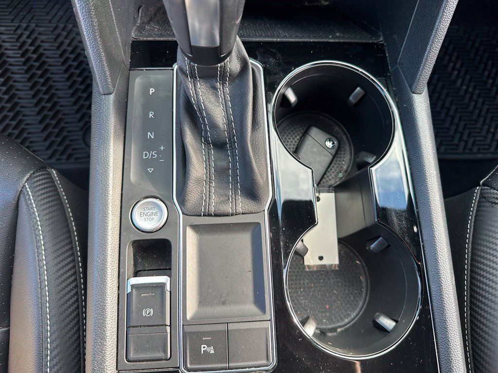 Certified 2023 Volkswagen Atlas Cross Sport SE FWD image 15