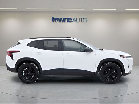 Used 2024 Chevrolet Trax ACTIV w/ Driver Confidence Package FWD image 6
