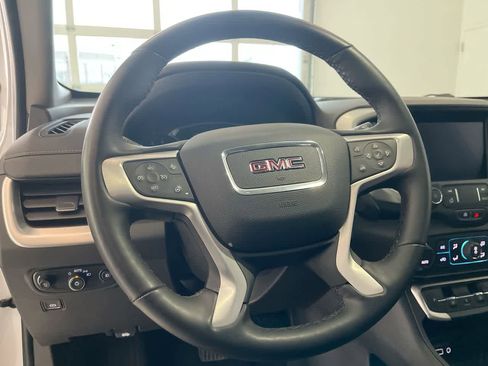 Used 2024 GMC Terrain SLT AWD/4WD image 14