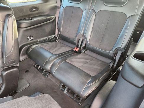 Used 2023 Jeep Grand Cherokee L Laredo image 34