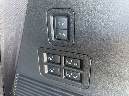 New 2025 Nissan Armada Platinum Reserve image 25