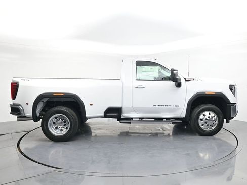 New 2026 GMC Sierra 3500 SLE image 6