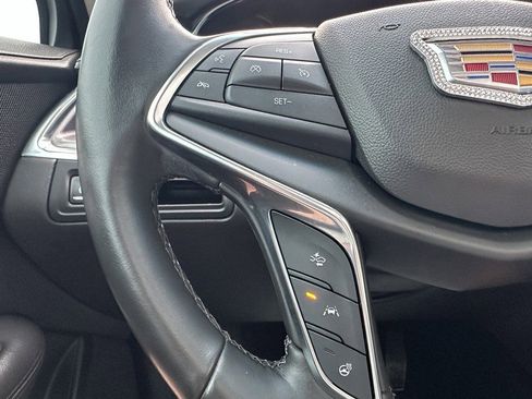 Used 2019 Cadillac XT5 Luxury image 24