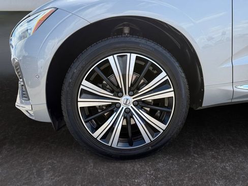 Used 2022 Volvo XC60 B5 Inscription w/ Advanced Package AWD/4WD image 9