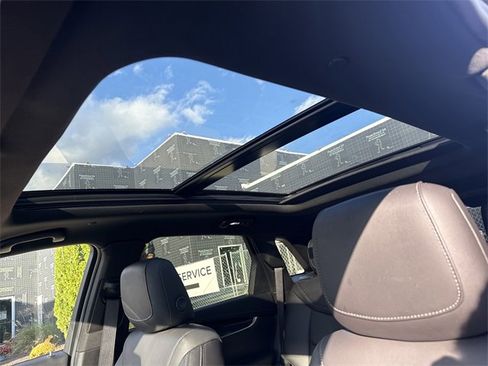 Certified 2025 Cadillac XT5 Premium Luxury image 15