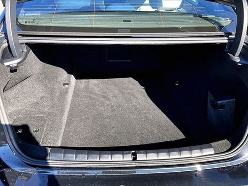 Certified 2023 BMW 740i w/ Executive Package image 36