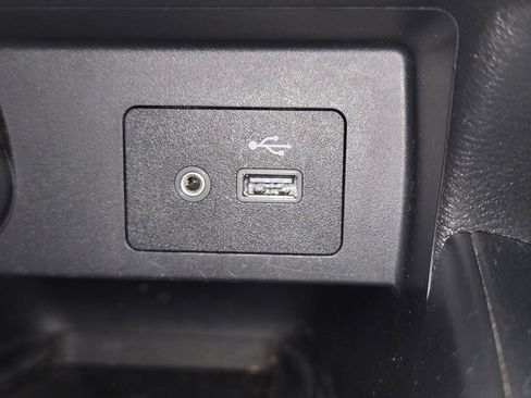 Used 2023 Nissan Versa SV image 24