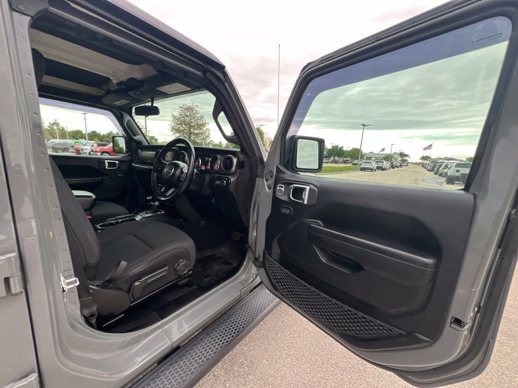 Used 2021 Jeep Wrangler Unlimited Sport w/ Cold Weather Group AWD/4WD image 17