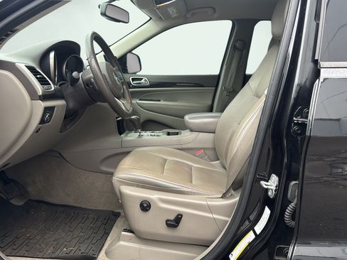 Used 2013 Jeep Grand Cherokee Altitude AWD/4WD image 15