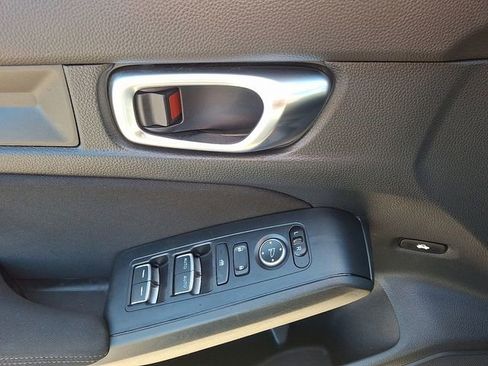 Used 2025 Honda Civic Sport image 12