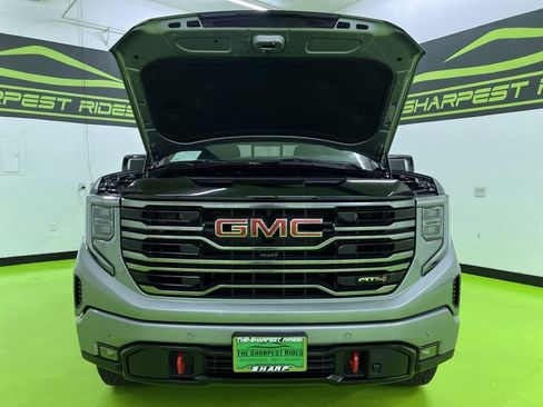 Used 2025 GMC Sierra 1500 AT4 w/ AT4 Premium Package AWD/4WD image 4