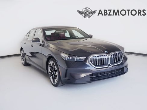 Used 2026 BMW 530i RWD image 1