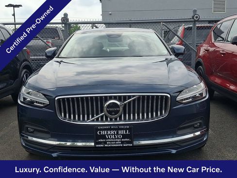 Certified 2023 Volvo S90 B6 Plus AWD/4WD image 2