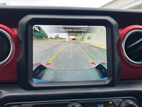 Used 2020 Jeep Gladiator Rubicon image 24