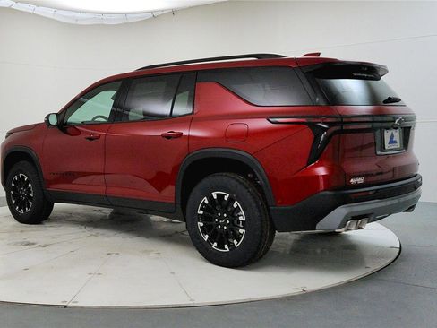 New 2026 Chevrolet Traverse Z71 w/ Enhanced Driving Package image 5