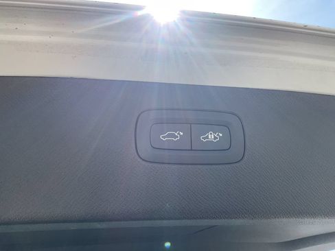 New 2026 Volvo XC90 B6 Plus w/ Protection Package AWD/4WD image 12