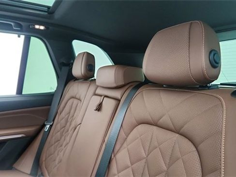 Used 2026 BMW X5 sDrive40i w/ M Sport Package image 30